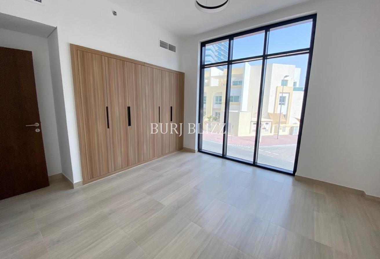 Modern Living | Open View | Chiller under DEWA photo 9