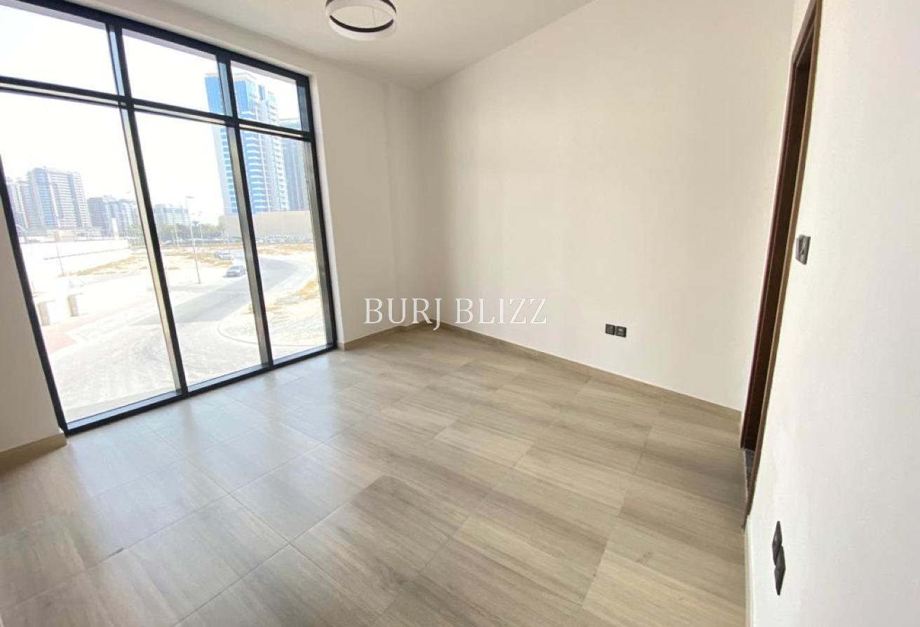 Modern Living | Open View | Chiller under DEWA photo 8
