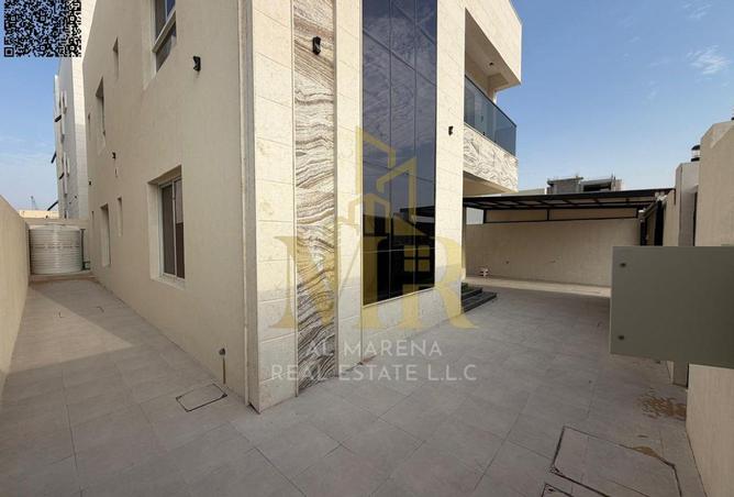 68283468 - Property Image 3