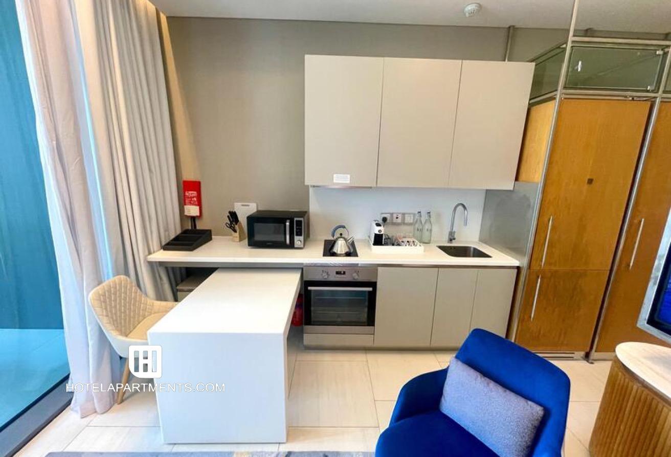 5 Star Studio| High Floor|Bills Included|Furnished photo 4