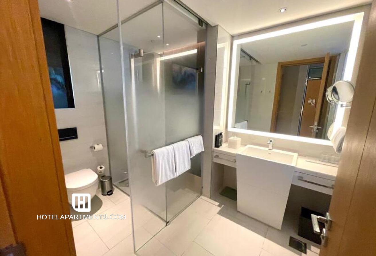 5 Star Studio| High Floor|Bills Included|Furnished photo 6