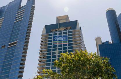 Apartment - 4 Bedrooms - 5 Bathrooms for rent in Baynuna Tower 2 - Corniche Road - Abu Dhabi