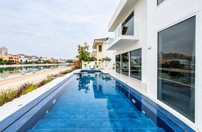 Villa - 6 - 7 for sale in Palm Jumeirah Frond B - Palm Jumeirah - Dubai