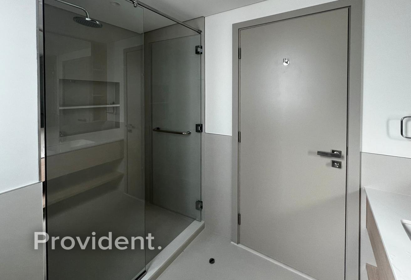 Brand New | Vacant | Large Plot photo 18
