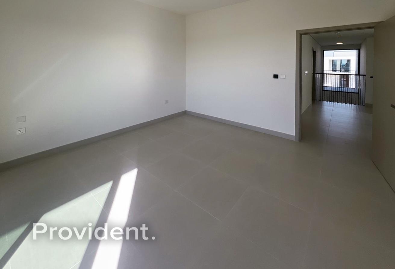 Brand New | Vacant | Large Plot photo 14