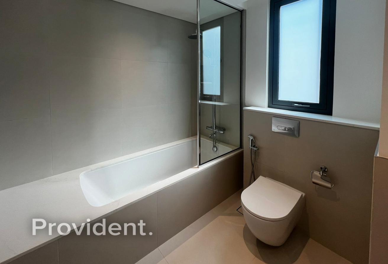 Brand New | Vacant | Large Plot photo 11