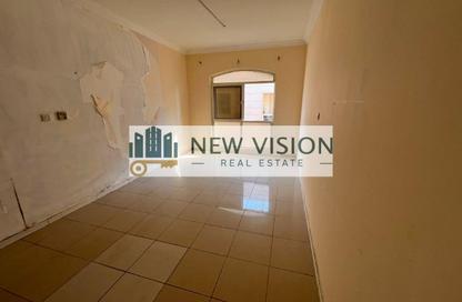 Apartment - Studio - 1 Bathroom for rent in Al Qulaya'ah - Al Sharq - Sharjah