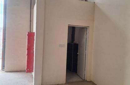 Warehouse - Studio - 1 Bathroom for rent in Umm Al Thuoob - Umm Al Quwain