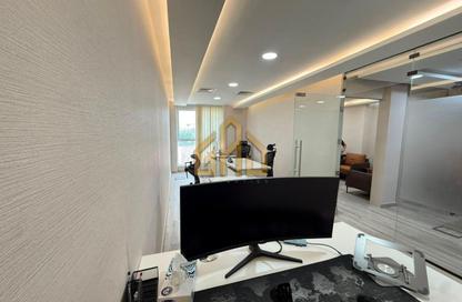 Office Space - Studio - 3 for rent in Diamond Business Center Block B - Diamond Business Center - Arjan - Dubai