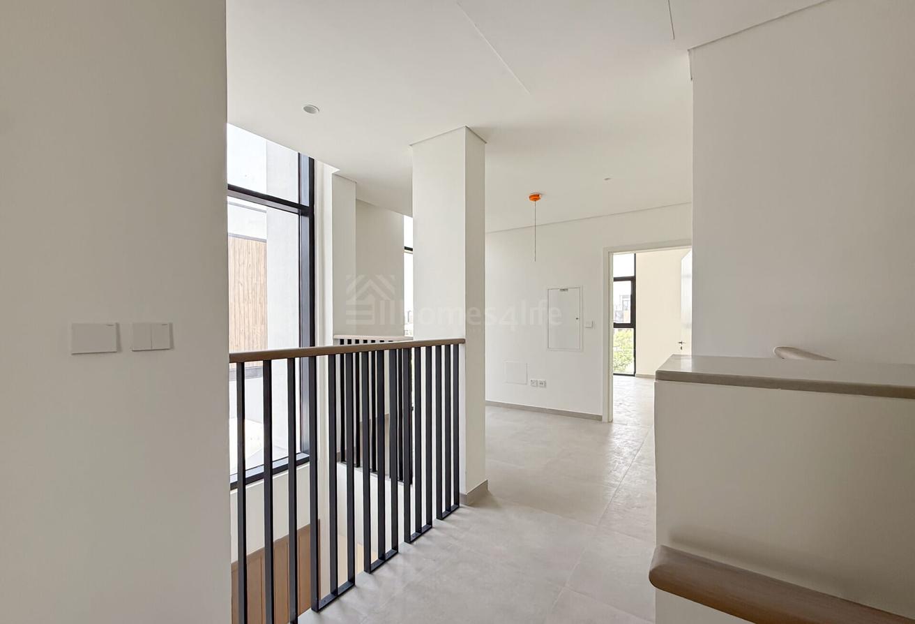 4BR G+2 | pool & park view | Flexible Cheques photo 3