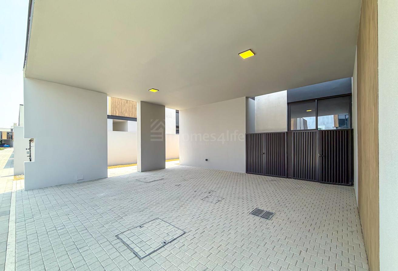 4BR G+2 | pool & park view | Flexible Cheques photo 17