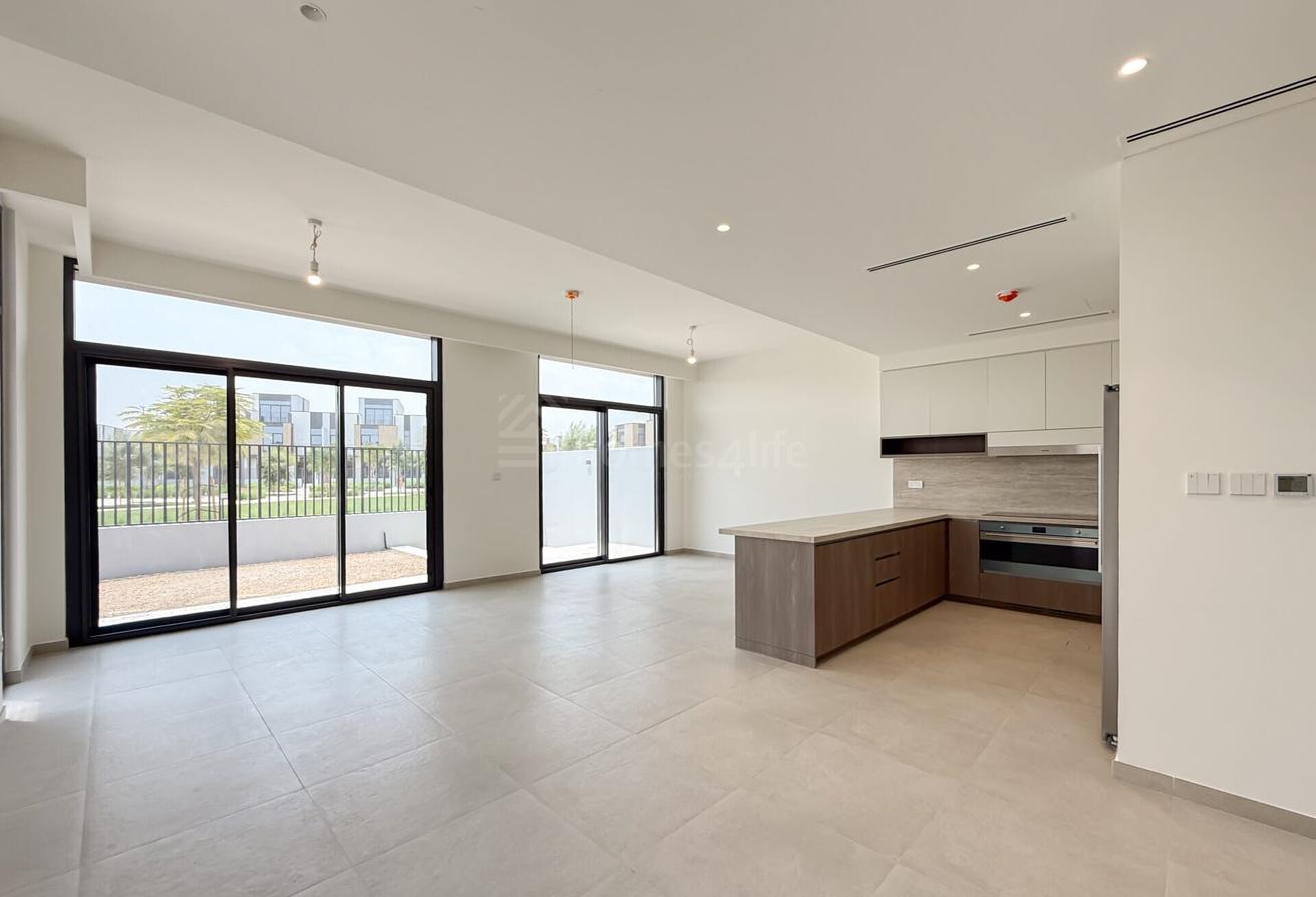 4BR G+2 | pool & park view | Flexible Cheques photo 15