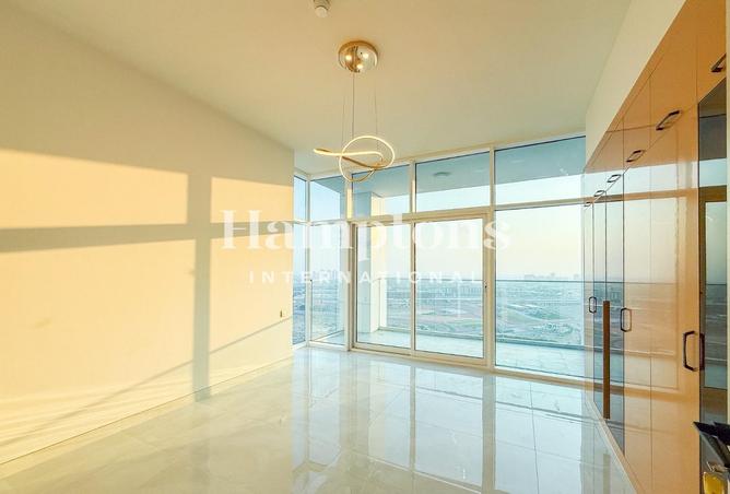 73126082 - Property Main Image