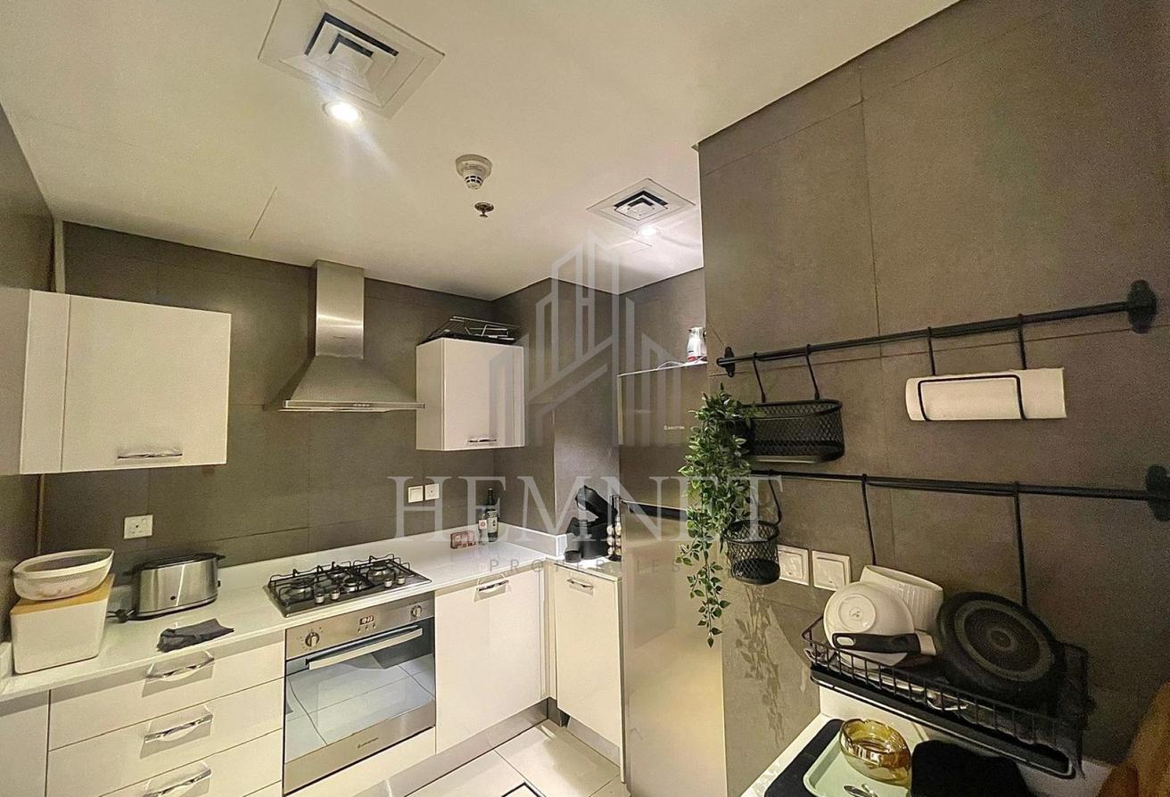 Fully Furnished | Luxury Apt | Prime Location photo 4
