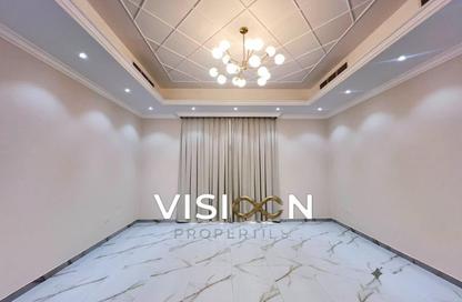 Villa - 5 Bedrooms - 7+ Bathrooms for rent in Al Aweer 1 - Al Aweer - Dubai