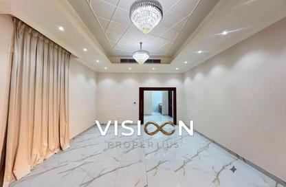 Villa - 5 Bedrooms - 7+ Bathrooms for rent in Al Aweer 1 - Al Aweer - Dubai