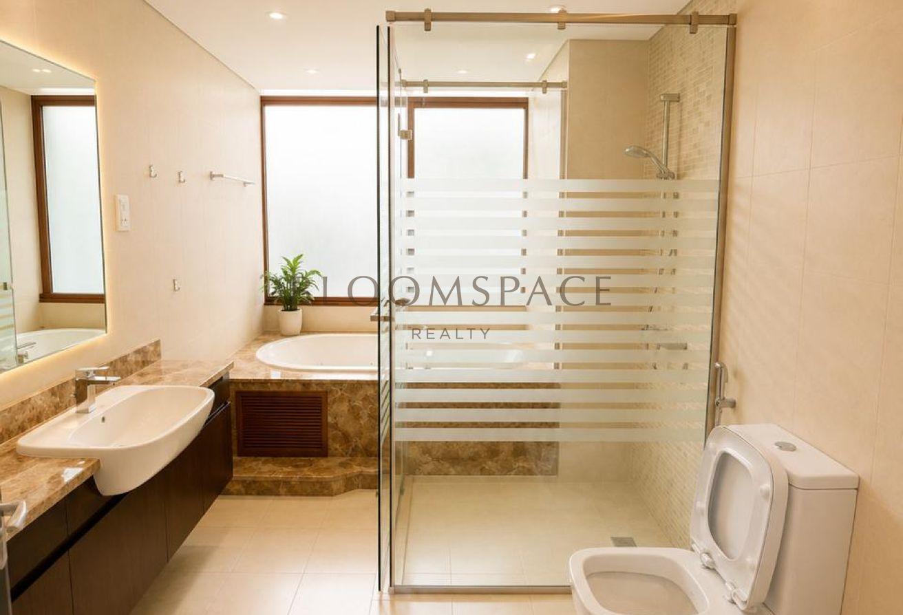 4BR + Maid | Private Garden | Gated Community photo 6