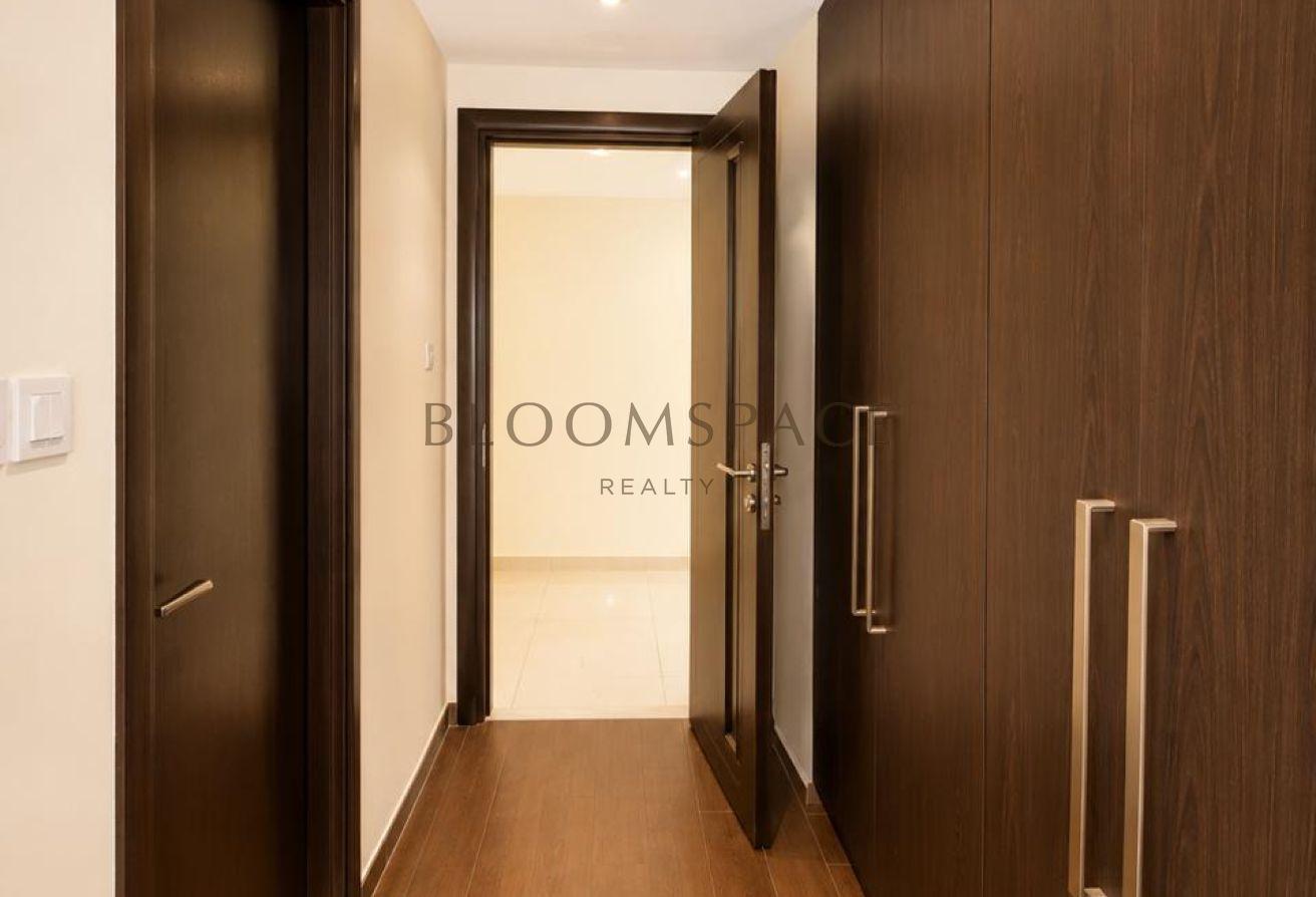 4BR + Maid | Private Garden | Gated Community photo 10