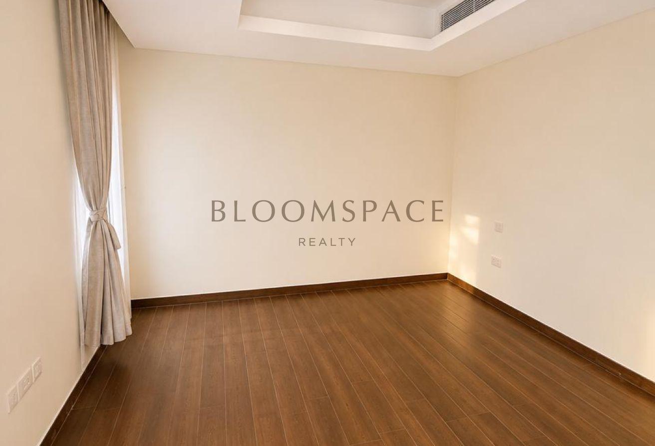 4BR + Maid | Private Garden | Gated Community photo 8