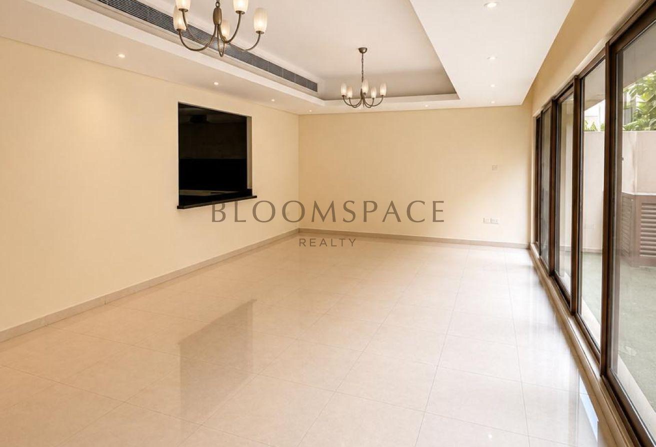 4BR + Maid | Private Garden | Gated Community photo 9