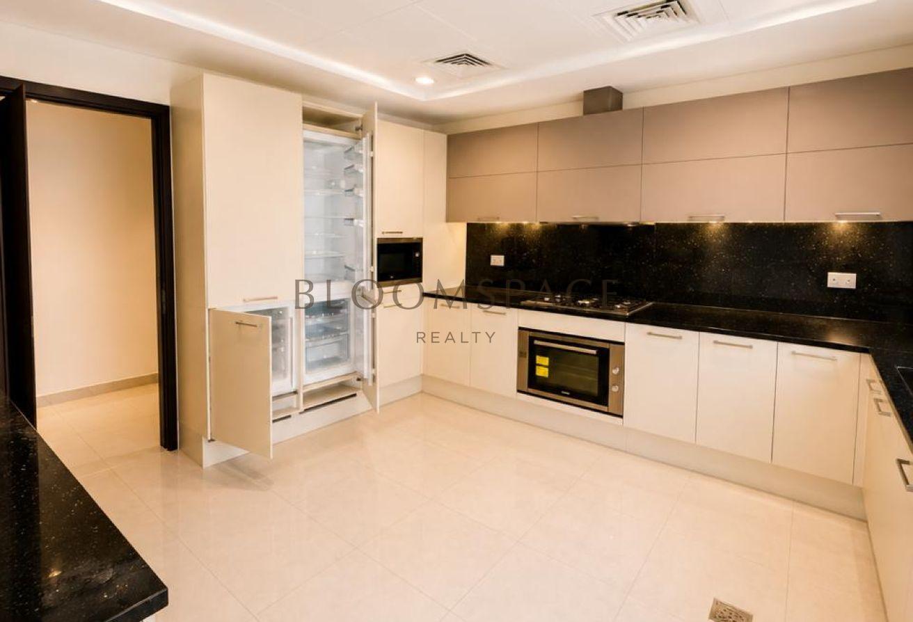 4BR + Maid | Private Garden | Gated Community photo 5