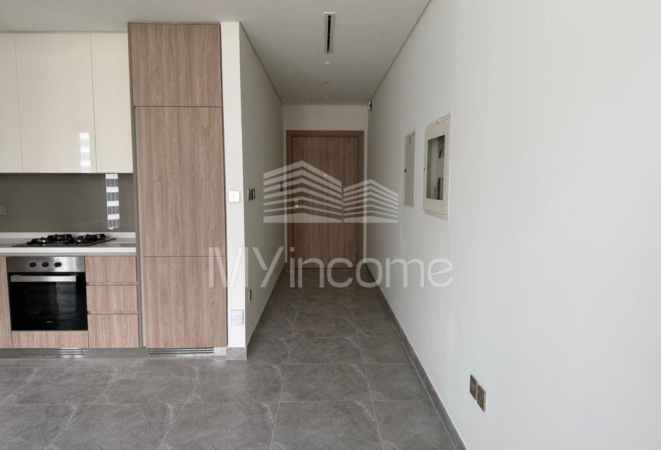 HIGH FLOOR | BRAND NEW | CANAL VIEW photo 12