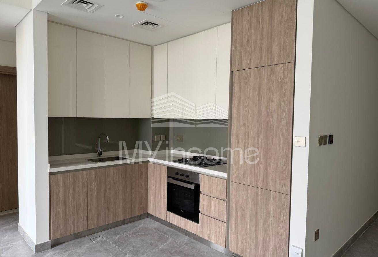 HIGH FLOOR | BRAND NEW | CANAL VIEW photo 9