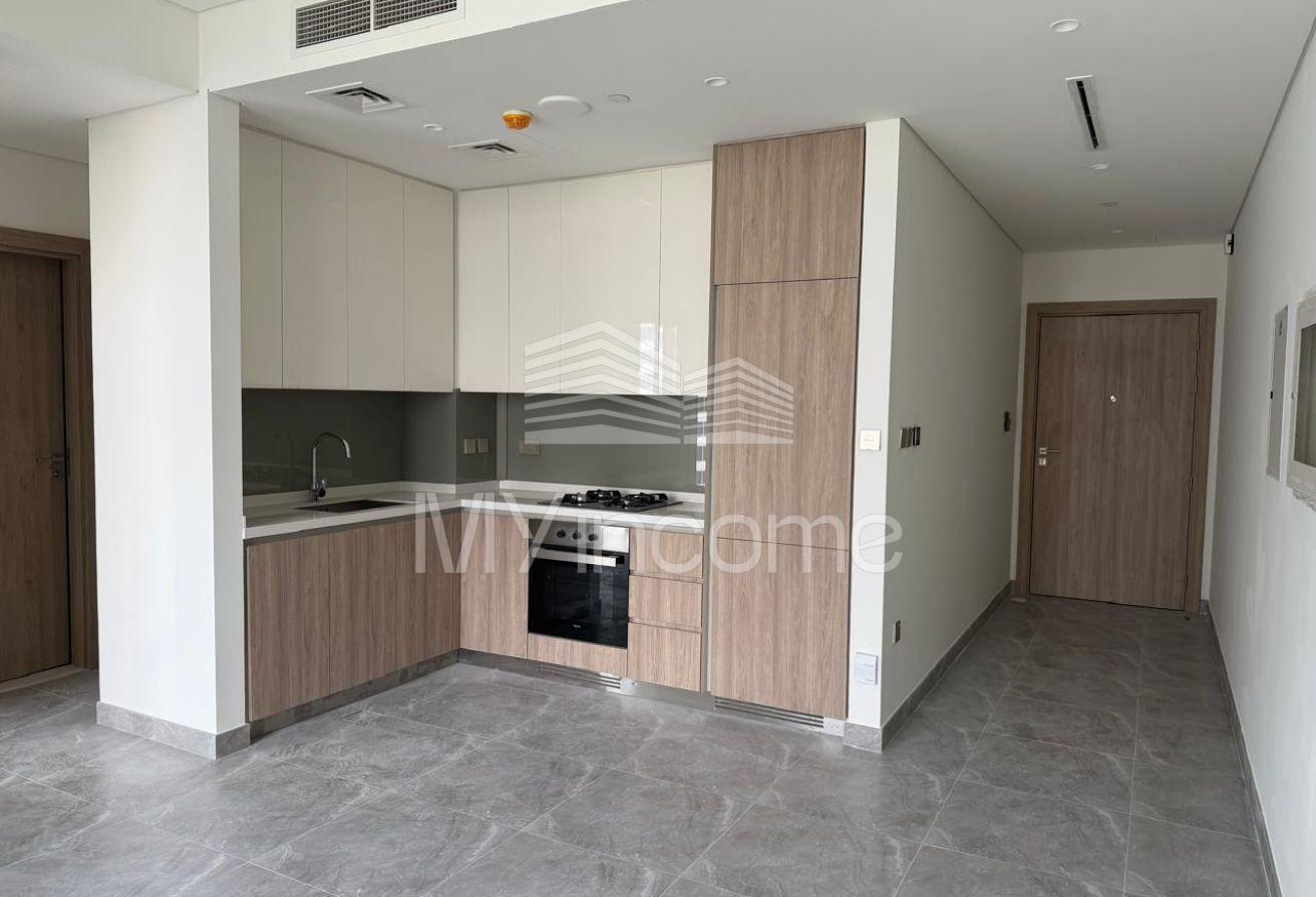 HIGH FLOOR | BRAND NEW | CANAL VIEW photo 2