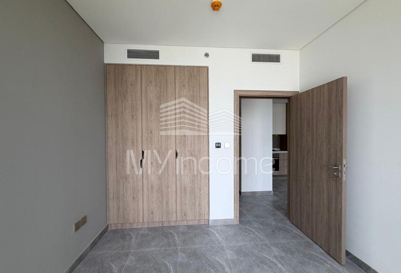 HIGH FLOOR | BRAND NEW | CANAL VIEW photo 13
