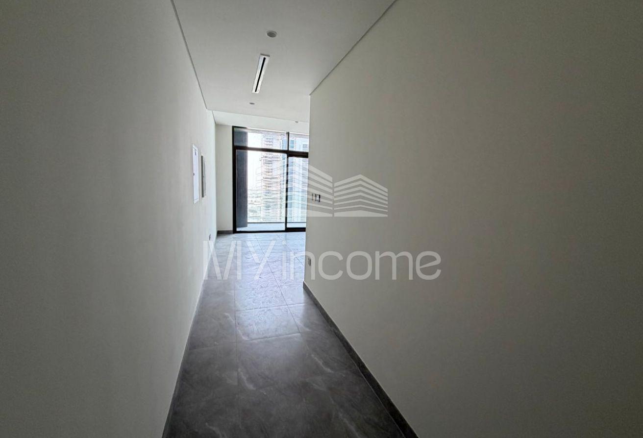 HIGH FLOOR | BRAND NEW | CANAL VIEW photo 4