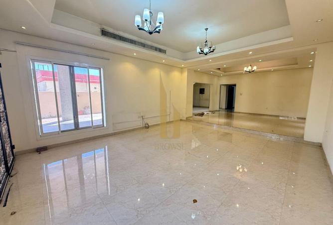Close to beach l 5BR Ensuite l Maids Room