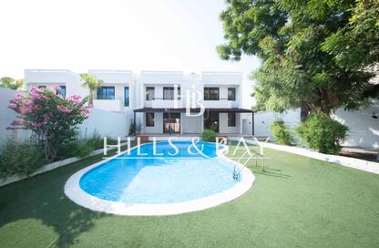 Villa - 5 - 6 for rent in Jumeirah 1 Villas - Jumeirah 1 - Jumeirah - Dubai