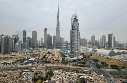 Apartment - 2 Bedrooms - 2 Bathrooms for rent in Burj Royale - Downtown Dubai - Dubai