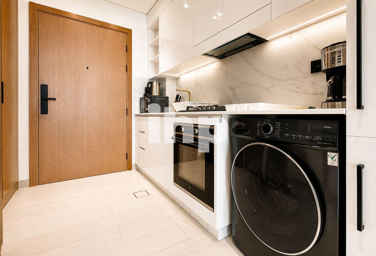 Modern Home Technology | Vacant | Fully Furnished photo 10