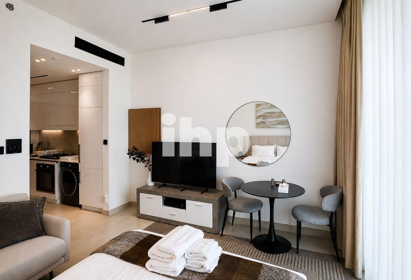 Modern Home Technology | Vacant | Fully Furnished photo 8