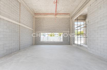 Retail - Studio for rent in Dubai Land Residence Complex - Dubai