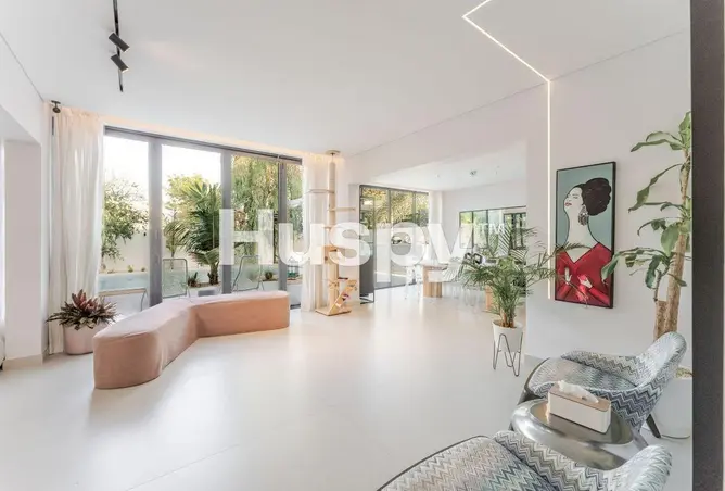 145504128 - Property Image 2