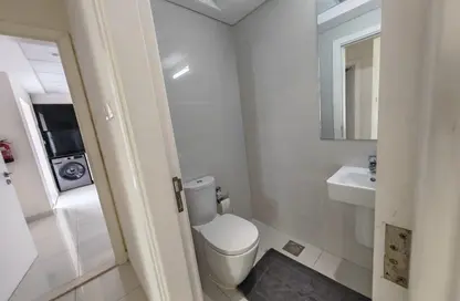 Apartment - 1 Bedroom - 1 Bathroom for rent in Park Central - Business Bay - Dubai