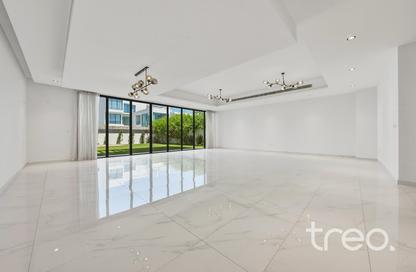 Villa - 5 Bedrooms - 6 Bathrooms for sale in Jumeirah Park Homes - Jumeirah Park - Dubai