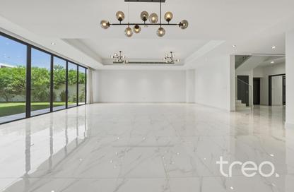 Villa - 5 Bedrooms - 6 Bathrooms for sale in Jumeirah Park Homes - Jumeirah Park - Dubai