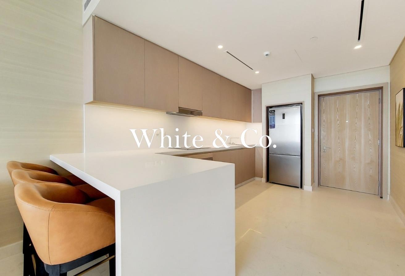 Vacant | High Floor | Marina Skyline View photo 7