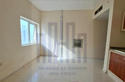 Apartment - Studio - 1 Bathroom for rent in Muwailih Building - Muwaileh - Sharjah