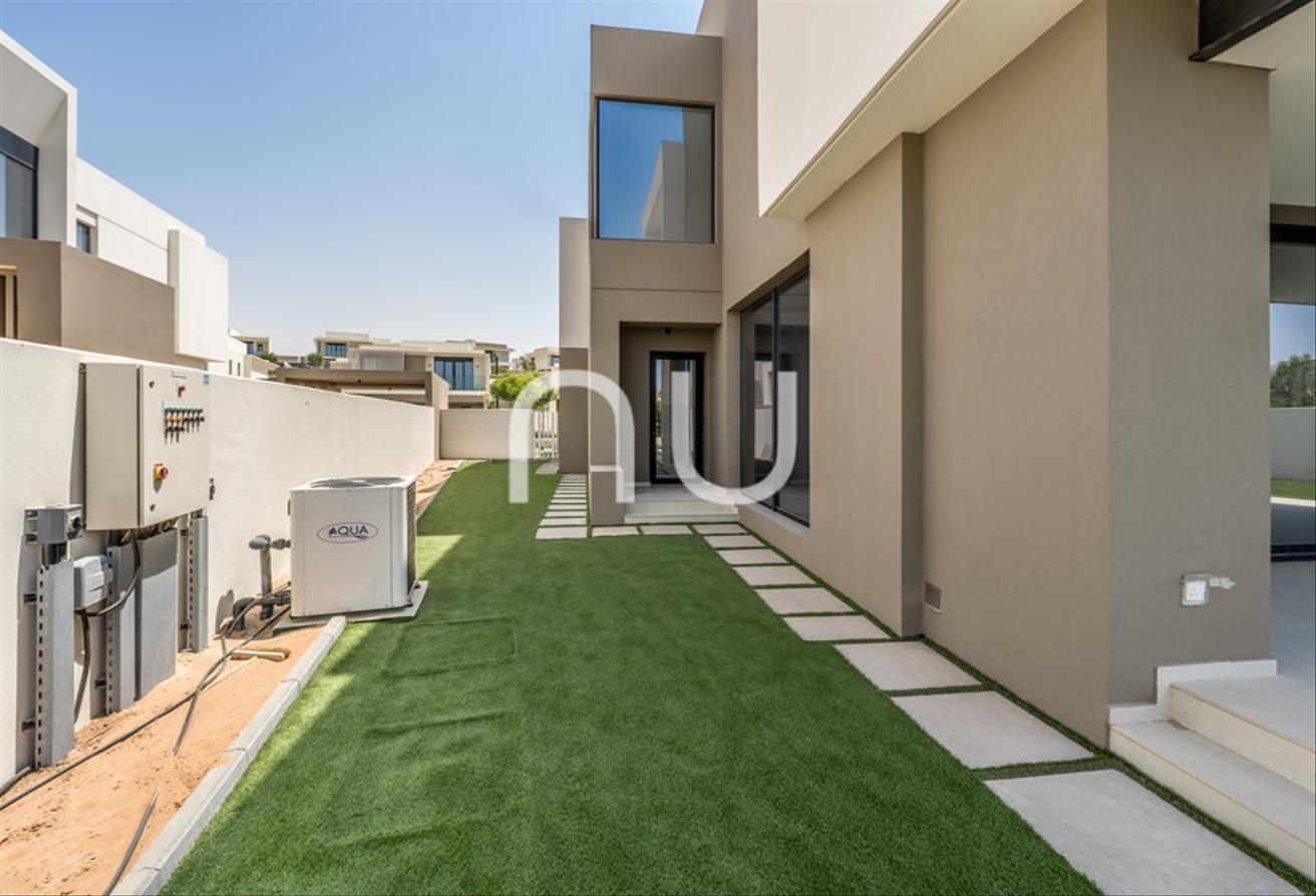 Big Landscaped Plot | Single Row | Vastu photo 13