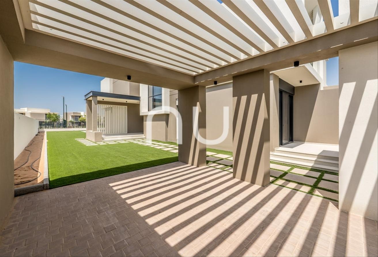 Big Landscaped Plot | Single Row | Vastu photo 15