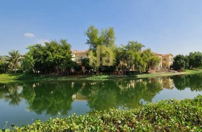 Villa - 4 - 5 for sale in Jumeirah Park - Dubai