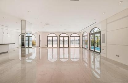 Villa - 5 Bedrooms - 6 Bathrooms for rent in Garden Homes Frond D - Garden Homes - Palm Jumeirah - Dubai Villa - 5 Bedrooms - 6 Bathrooms for rent in Garden Homes Frond D - Garden Homes - Palm Jumeirah - Dubai