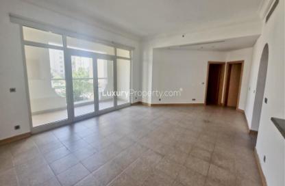 Apartment - 2 Bedrooms - 3 Bathrooms for rent in Abu Keibal - Shoreline Apartments - Palm Jumeirah - Dubai