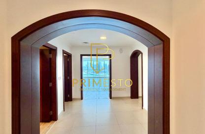 Apartment - 3 Bedrooms - 4 Bathrooms for rent in Al Aryam Tower - Tourist Club Area - Abu Dhabi