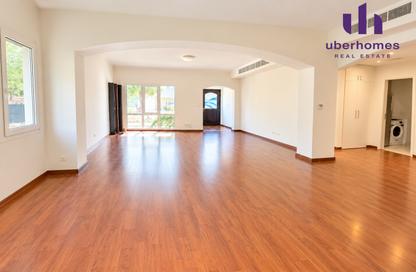 Villa - 4 - 5 for rent in Meadows 1 - Meadows - Dubai Villa - 4 - 5 for rent in Meadows 1 - Meadows - Dubai