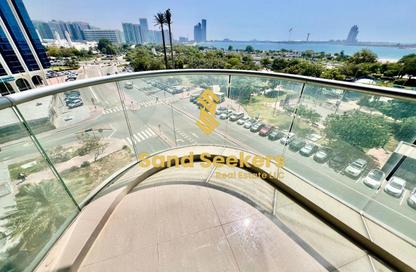 Apartment - 3 Bedrooms - 4 Bathrooms for rent in Wave tower - Corniche Road - Abu Dhabi